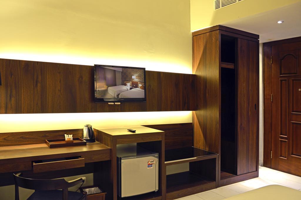 Hotel Safira Magelang Room photo